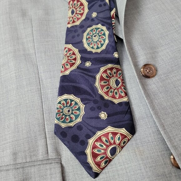 Oscar De La Renta Couture Silk Tie With Geometric Pattern - Picture 4 of 8